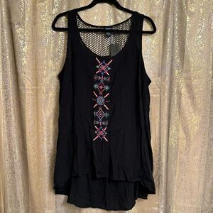Torrid Black Pink Challis Fishnet Aztec Embroidered Tank Top Size 0/L 12 NWT